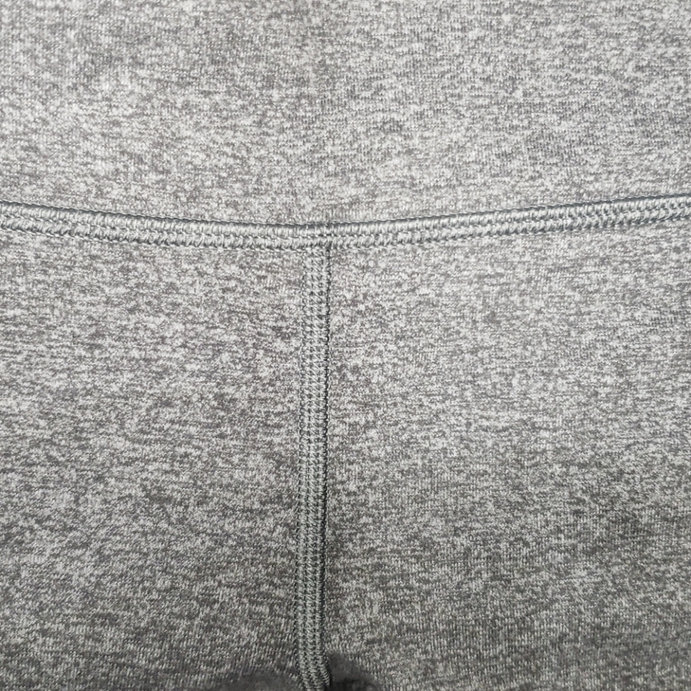 Lululemon's Ivviva - Picture 2 of 10